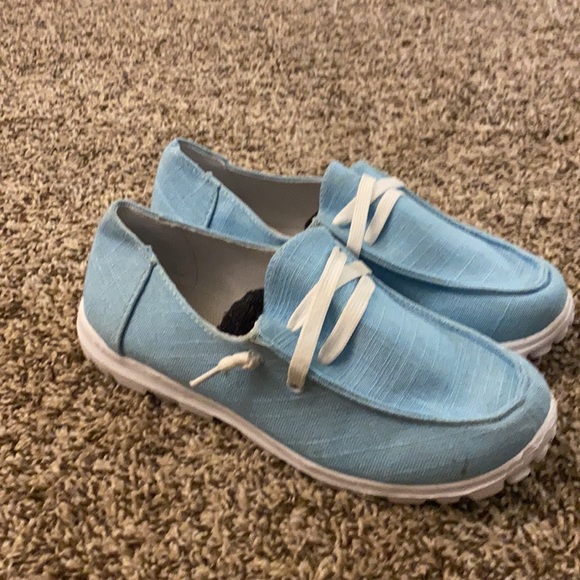 Shoes size 7.5-8 - Picture 3 of 6